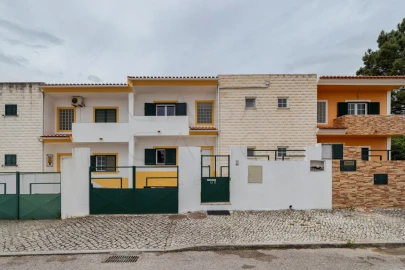 Moradia T4 para Venda em Gambia-Pontes-Alto da Guerra