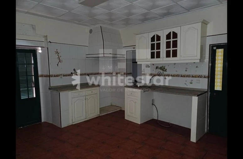 Moradia T3 para Venda em Nossa Senhora da Expectação Foto 4