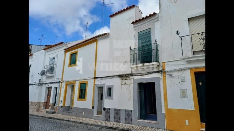 Moradia T3 para Venda em Nossa Senhora da Expectação