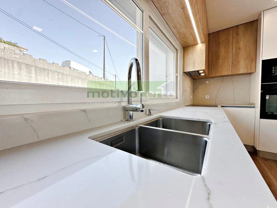 Moradia T3 para Venda em Almargem do Bispo, Pêro Pinheiro e Montelavar Foto 10