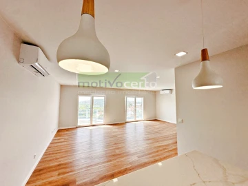 Moradia T3 para Venda em Almargem do Bispo, Pêro Pinheiro e Montelavar