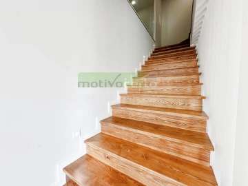 Moradia T3 para Venda em Almargem do Bispo, Pêro Pinheiro e Montelavar