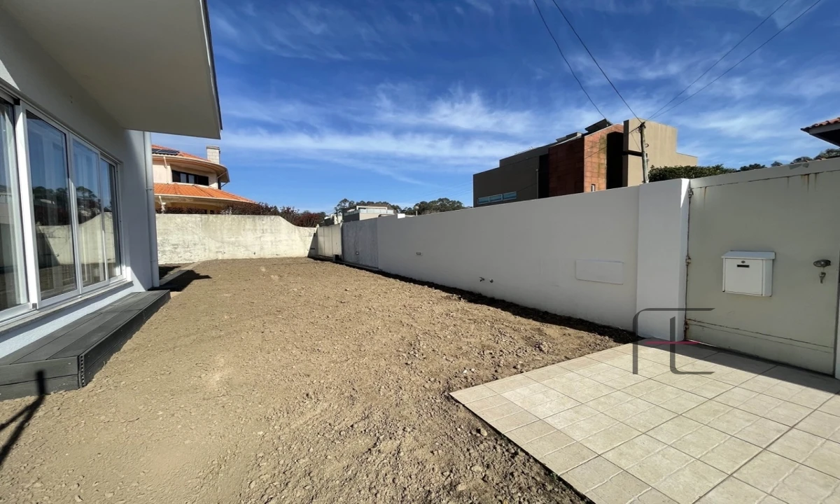 Moradia T4 para Venda em Perafita, Lavra e Santa Cruz do Bispo Foto 3