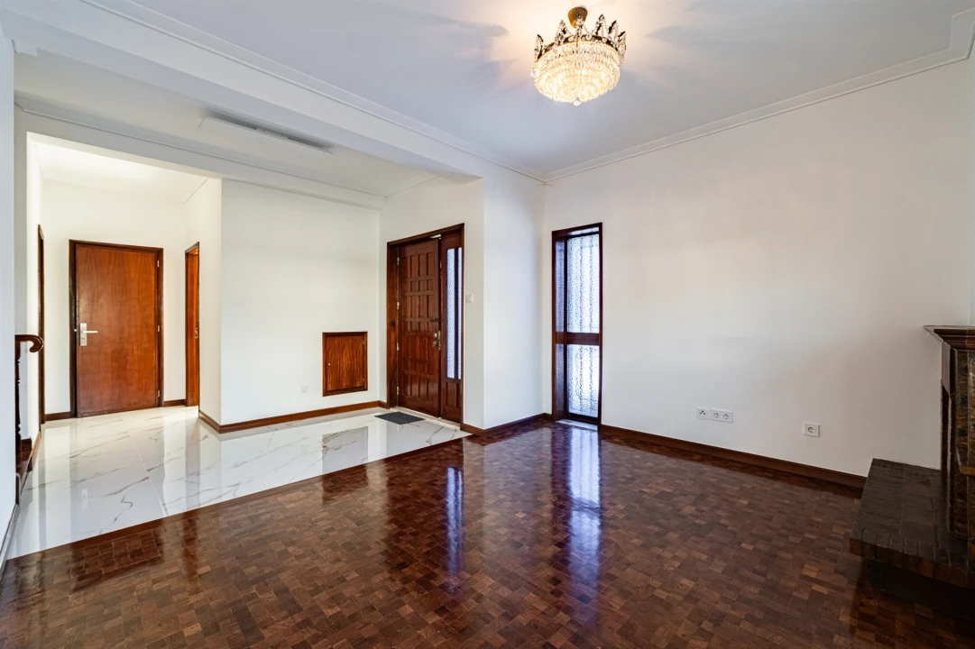 Moradia T6 para Arrendamento em Cidade da Maia Foto 29