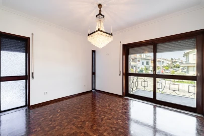 Moradia T6 para Arrendamento em Cidade da Maia