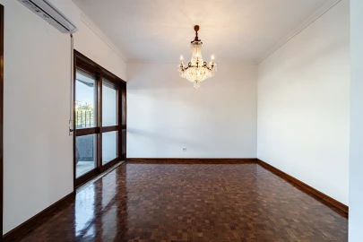 Moradia T6 para Arrendamento em Cidade da Maia