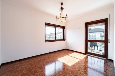 Moradia T6 para Arrendamento em Cidade da Maia