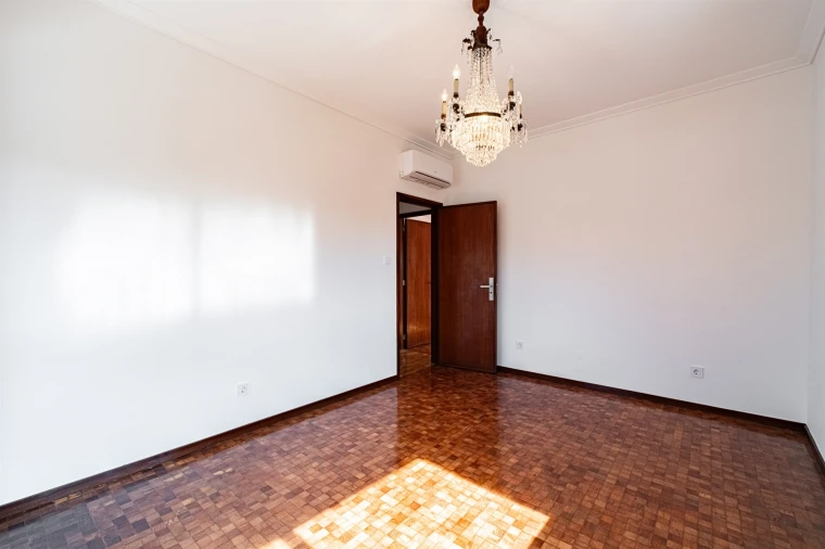 Moradia T6 para Arrendamento em Cidade da Maia Foto 14