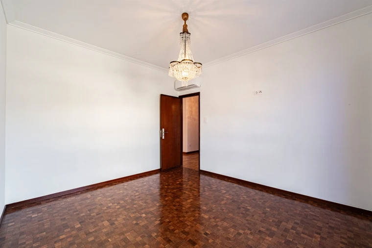 Moradia T6 para Arrendamento em Cidade da Maia Foto 7