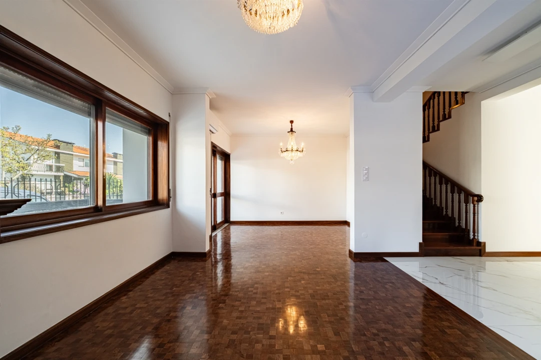 Moradia T6 para Arrendamento em Cidade da Maia Foto 26