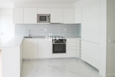 Apartamento T1 para Arrendamento em Candoso Santiago e Mascotelos