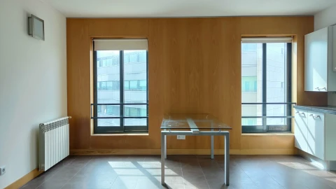 Apartamento T2 para Arrendamento em Glória e Vera Cruz