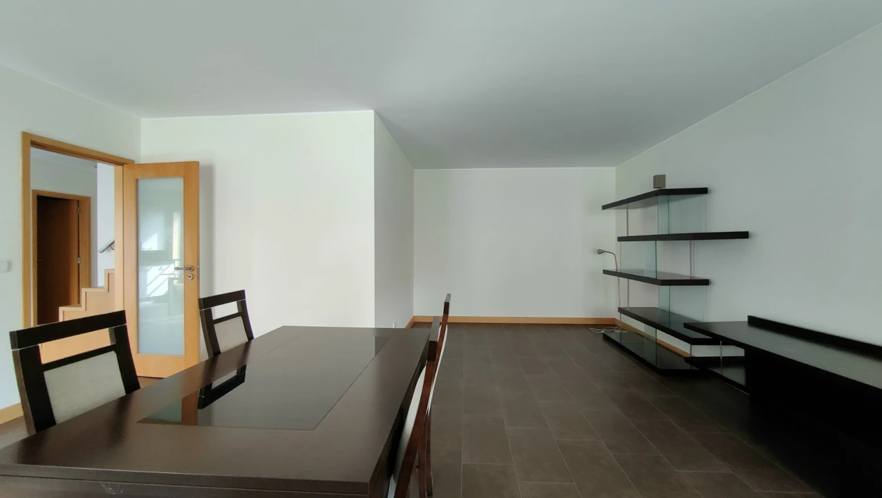 Apartamento T2 para Arrendamento em Glória e Vera Cruz Foto 6