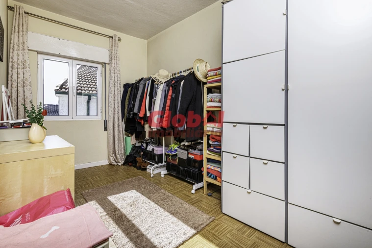 Moradia T3 para Venda em Orgens Foto 10