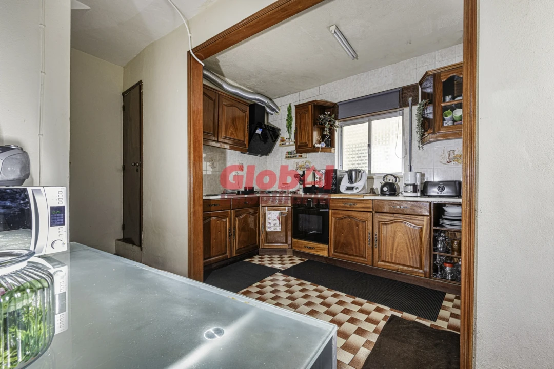 Moradia T3 para Venda em Orgens Foto 3