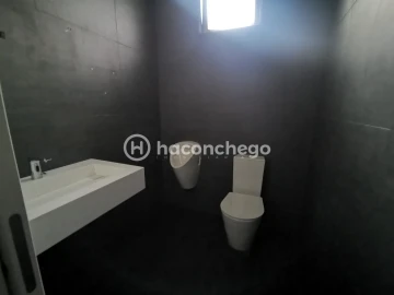 Escritório para Arrendamento em Lijo