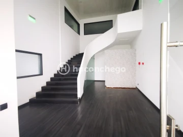 Escritório para Arrendamento em Lijo