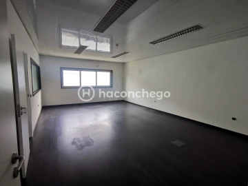 Escritório para Arrendamento em Lijo