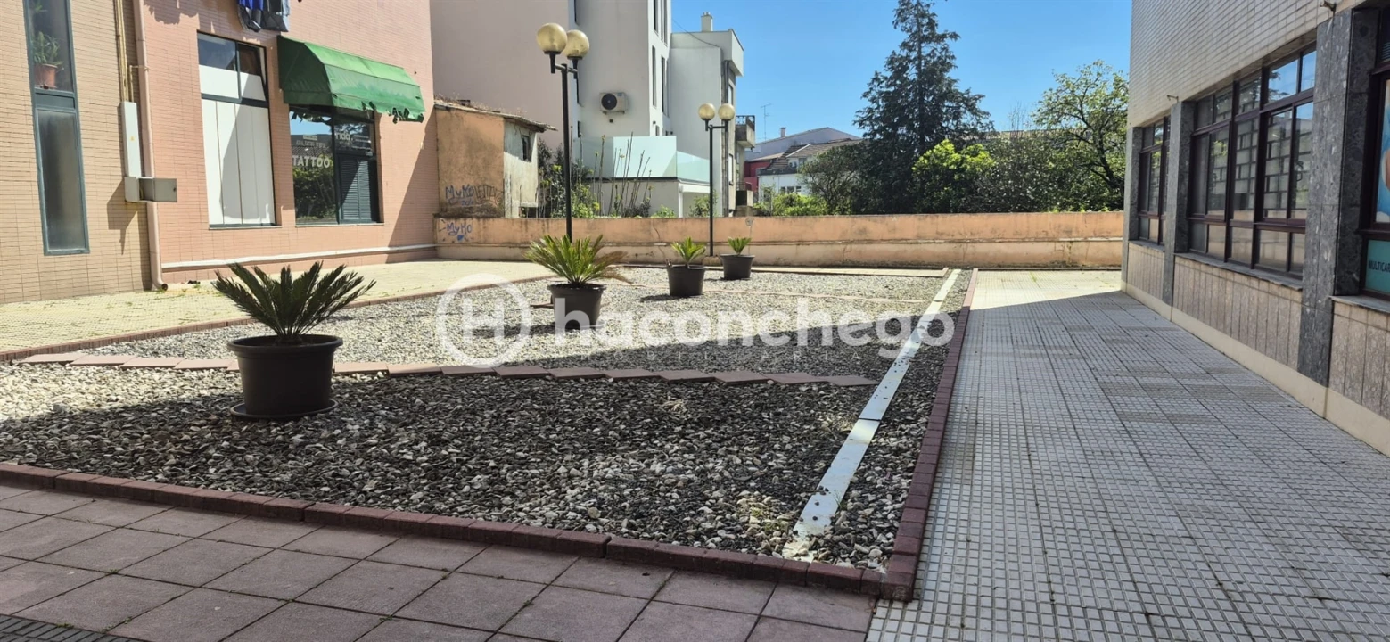 Apartamento T2 para Arrendamento em Barcelos, V.Boa, V.Frescainha Foto 21