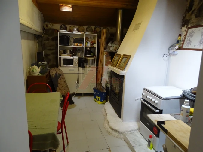 Moradia T2 para Venda em Travassos Foto 6