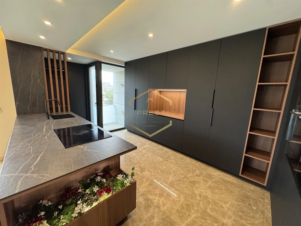 Apartamento T4 para Venda em Vila do Conde Foto 1