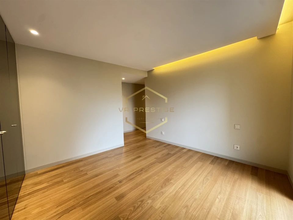 Apartamento T4 para Venda em Vila do Conde Foto 14