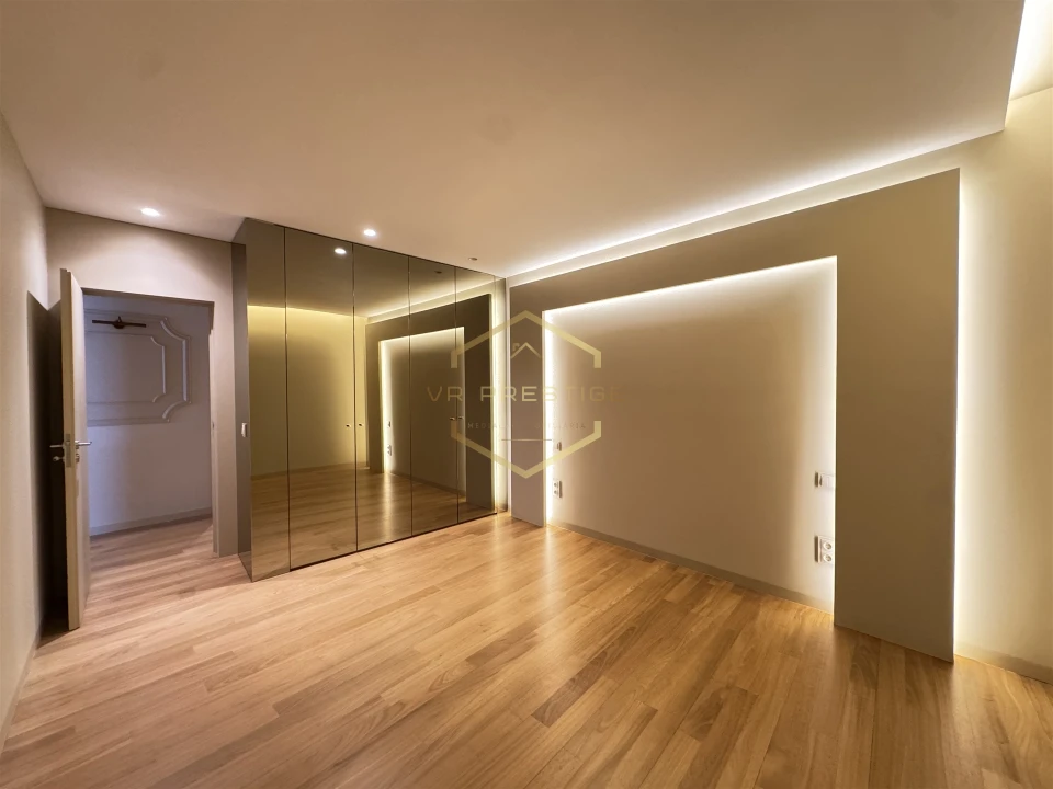 Apartamento T4 para Venda em Vila do Conde Foto 12