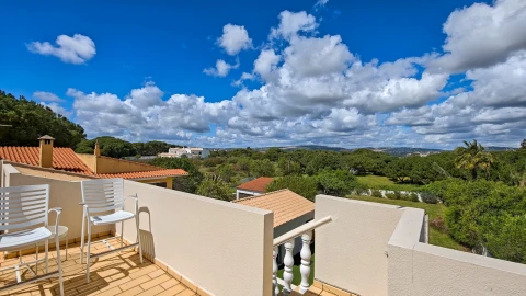 Moradia T4 para Venda em Quarteira