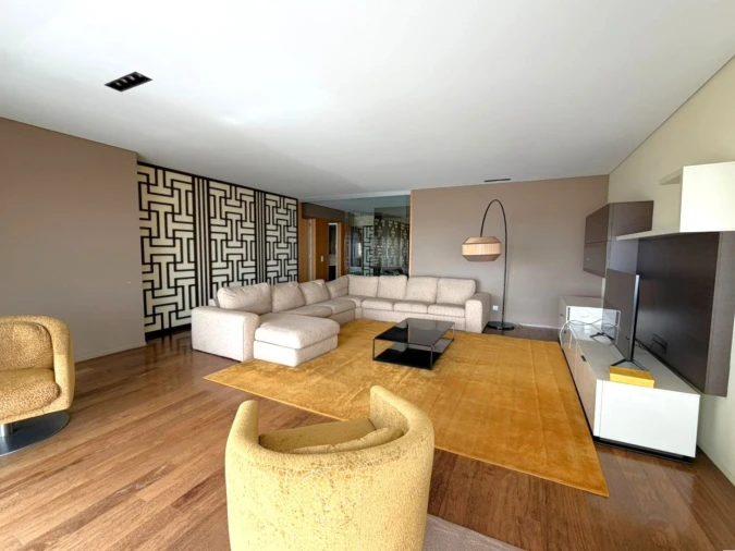 Apartamento T4 para Arrendamento em Matosinhos e Leça da Palmeira Foto 10