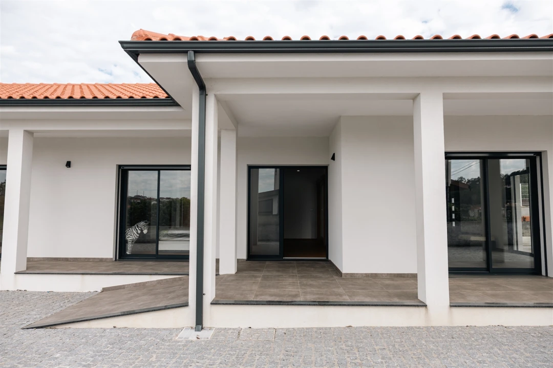 Moradia T3 para Venda em Raimonda Foto 17