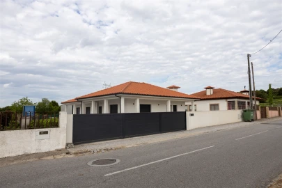 Moradia T3 para Venda em Raimonda