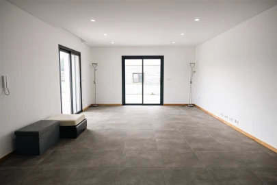 Moradia T3 para Venda em Raimonda