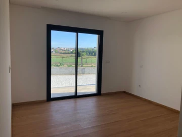 Moradia T3 para Venda em Raimonda