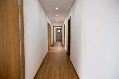 Moradia T3 para Venda em Raimonda