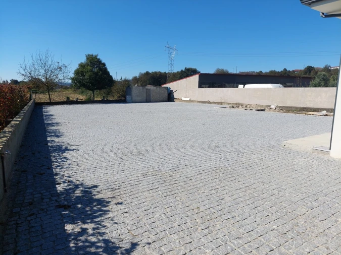 Moradia T3 para Venda em Raimonda Foto 3