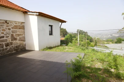 Moradia T2 para Venda em Lustosa e Barrosas (Santo Estêvão)