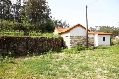 Moradia T2 para Venda em Lustosa e Barrosas (Santo Estêvão)