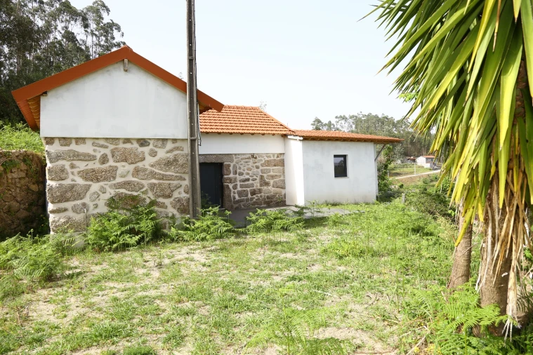 Moradia T2 para Venda em Lustosa e Barrosas (Santo Estêvão)