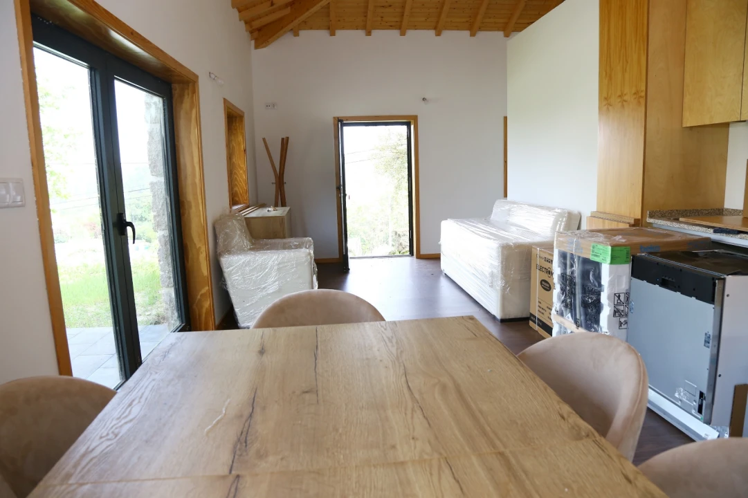 Moradia T2 para Venda em Lustosa e Barrosas (Santo Estêvão) Foto 9