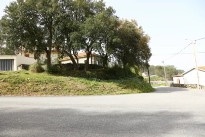 Moradia T2 para Venda em Lustosa e Barrosas (Santo Estêvão)