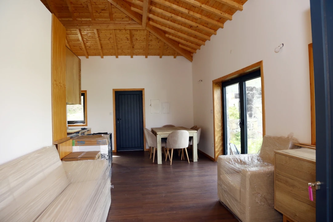 Moradia T2 para Venda em Lustosa e Barrosas (Santo Estêvão) Foto 8