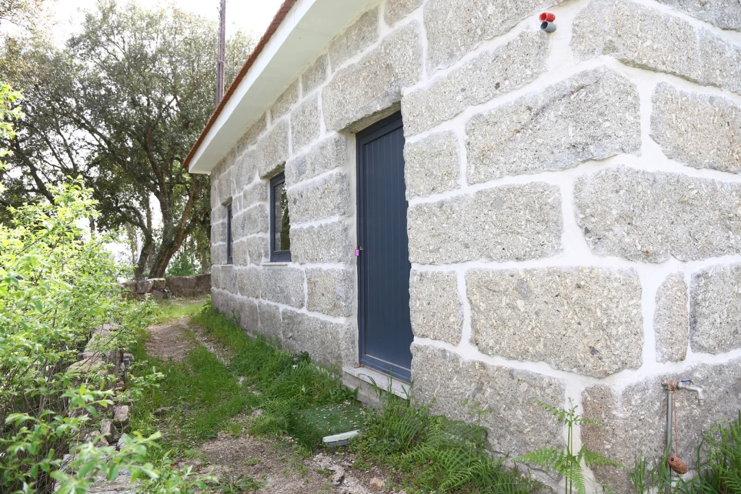 Moradia T2 para Venda em Lustosa e Barrosas (Santo Estêvão) Foto 5