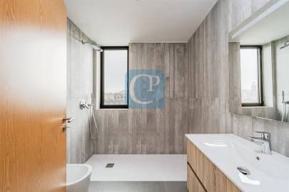 Apartamento T1 para Arrendamento em Paranhos