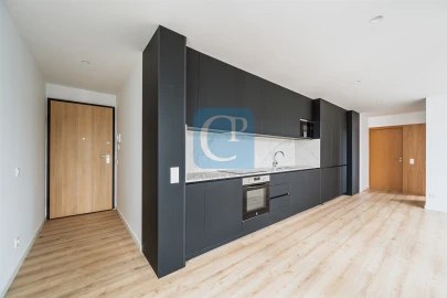 Apartamento T1 para Arrendamento em Paranhos
