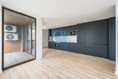 Apartamento T1 para Arrendamento em Paranhos