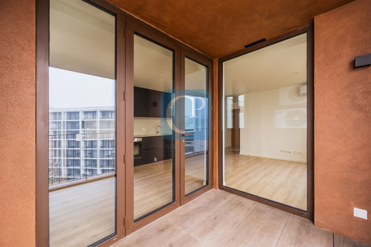 Apartamento T1 para Arrendamento em Paranhos Foto 6