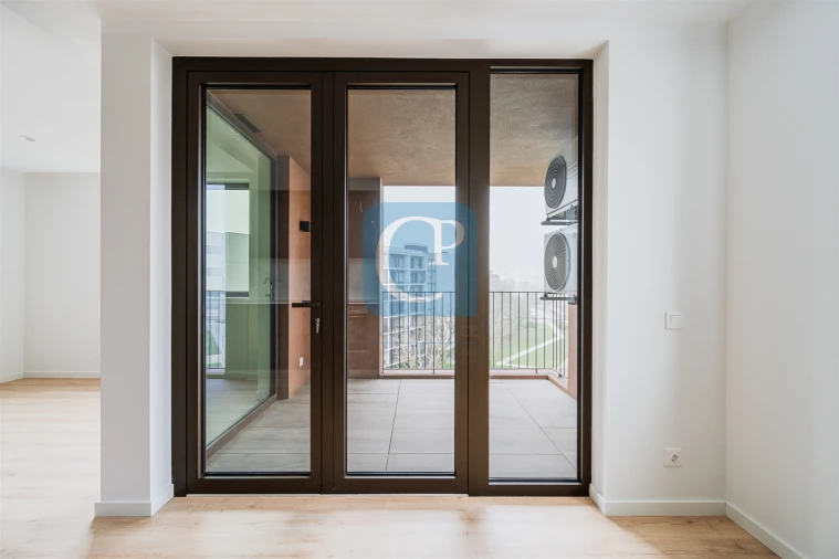 Apartamento T1 para Arrendamento em Paranhos Foto 4