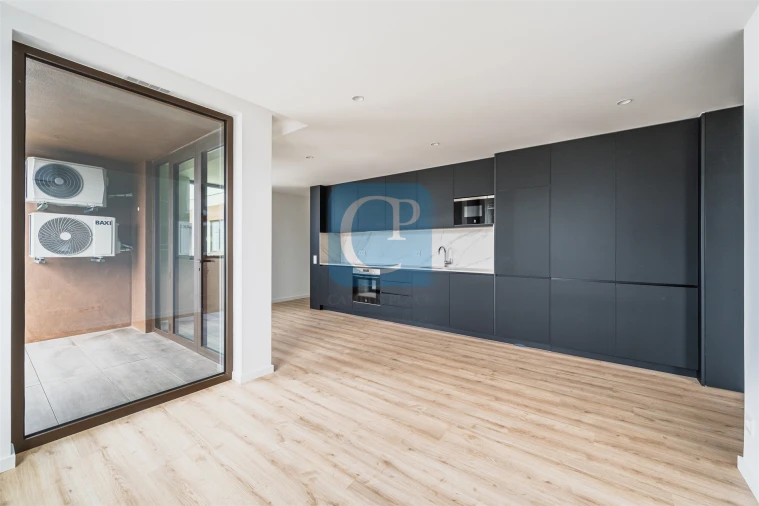 Apartamento T1 para Arrendamento em Paranhos Foto 12