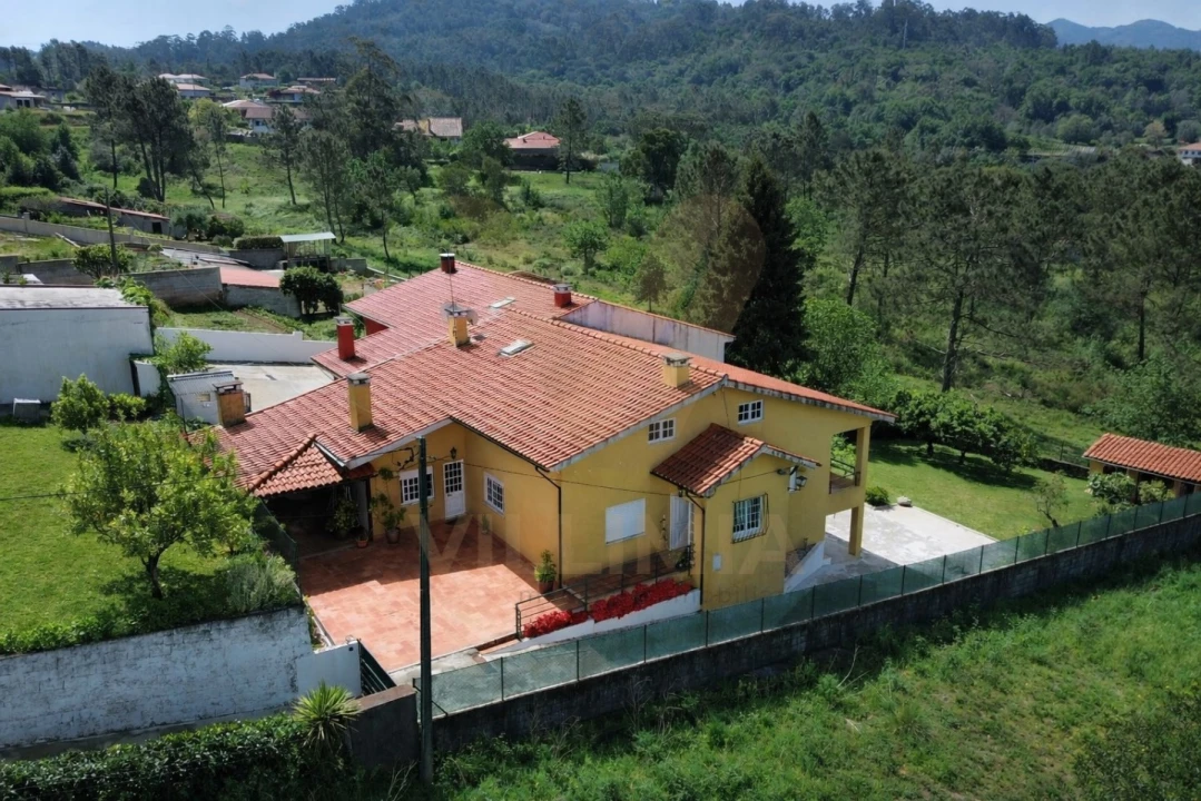 Moradia T3 para Venda em Ribeira Foto 3