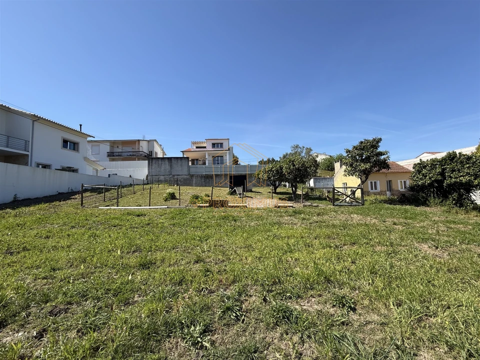 Terreno para Venda em Tavarede Foto 1
